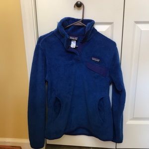 Blue Patagonia pull over fleece